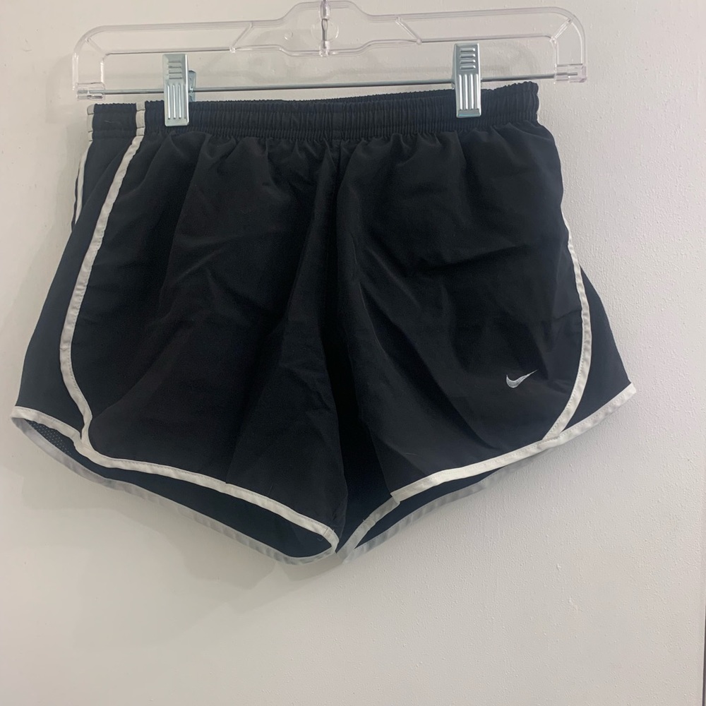 Black Nike shorts